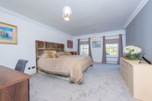 Principal Bedroom - click for photo gallery